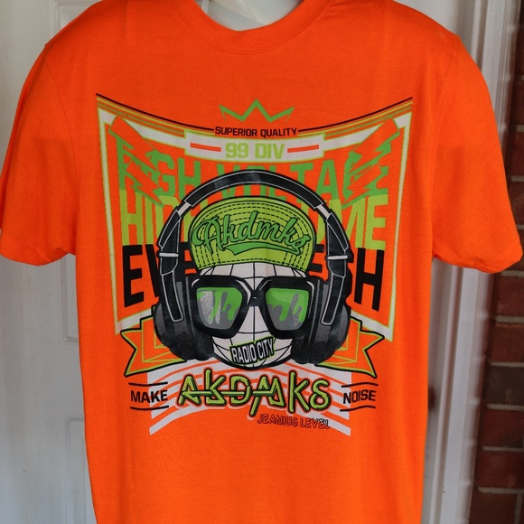 Akademiks HIGH VOLTAGE  Graphic T-shirt  Large - Picture 4 of 7